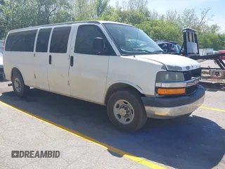 2012 Chevrolet Express Passenger 1LT z VIN 1GAZG1FA4C1189350, wystawiony jako IAAI lot #42246336 z przebiegiem 239 216 mil mil oraz . Historia ofert i sprzedaży dostępna na DreamBid. Obrazek 1.