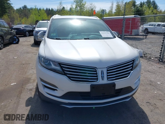 2017 Lincoln MKC Reserve with VIN 5LMCJ3D93HUL46478, listed as a IAAI auction lot 42147121 with 60,316 mi miles and . Bid and sale history available at DreamBid. Image 12.