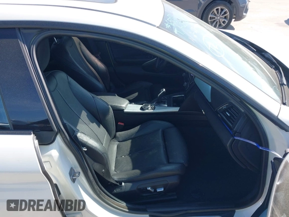 2016 BMW 4 Series 435i xDrive with VIN WBA4B3C58GG528016, listed as a IAAI auction lot 41506077 with 87,975 mi miles and . Bid and sale history available at DreamBid. Image 5.