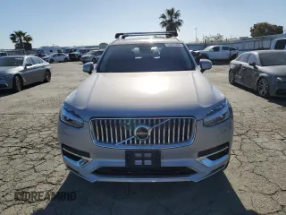 2023 Volvo XC90 Plus Bright Theme with VIN YV4H60CN4P1955118, listed as a Copart auction lot 54465334 with 13,014 mi miles and Salvage title. Bid and sale history available at DreamBid. Image 5.