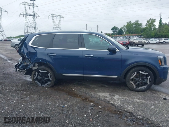 2023 Kia Telluride S with VIN 5XYP64GC0PG391725, listed as a IAAI auction lot 42380243 with 28,269 mi miles and . Bid and sale history available at DreamBid. Image 14.