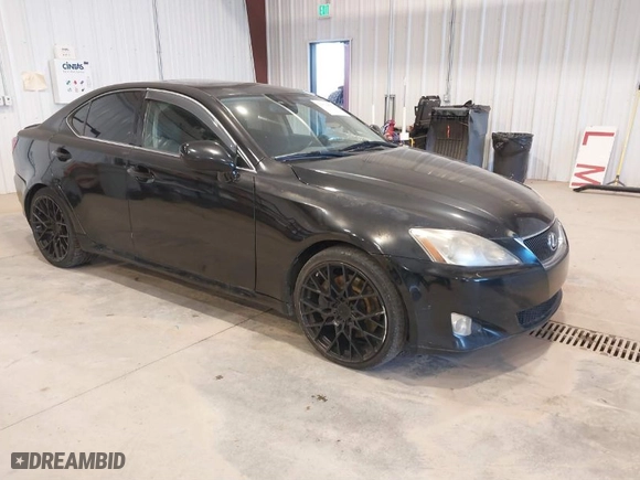 2006 Lexus IS 350 Auto with VIN JTHBE262565011326, listed as a IAAI auction lot 41514932 with 194,442 mi miles. Bid and sale history available at carsss.com. Image 1.