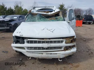 2003 Chevrolet Tahoe LT with VIN 1GNEK13Z53R121923, listed as a IAAI auction lot 41590696 with 1 mi miles. Bid and sale history available at carsss.com. Image 6.
