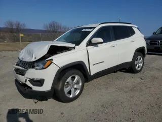 2019 Jeep Compass Latitude with VIN 3C4NJDBB6KT839715, listed as a Copart auction lot 48637145 with 125,117 mi miles and Salvage Title. Bid and sale history available at carsss.com. Image 1.