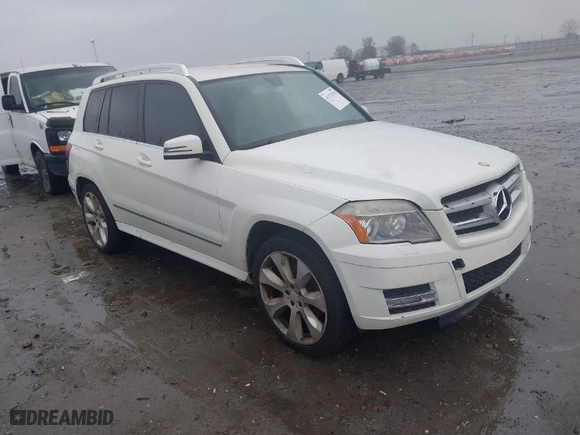 2011 Mercedes-Benz GLK-Class GLK 350 with VIN WDCGG8HB5BF667851, listed as a IAAI auction lot 41171915 with 173,319 mi miles. Bid and sale history available at carsss.com. Image 1.