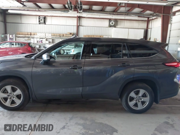 2021 Toyota Highlander L with VIN 5TDBZRBH4MS123650, listed as a IAAI auction lot 42726469 with 92,877 mi miles and . Bid and sale history available at DreamBid. Image 14.