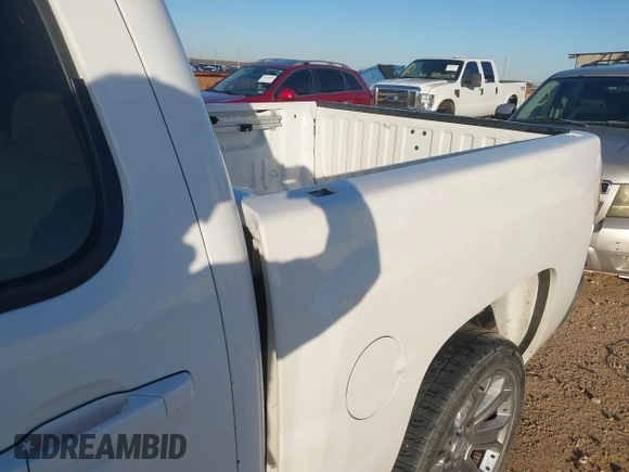 2008 Chevrolet Silverado 1500 1LT with VIN 3GCEC13J28G170004, listed as a IAAI auction lot 41690352 with 238,573 mi miles and . Bid and sale history available at DreamBid. Image 18.