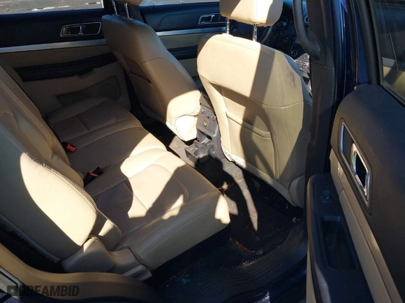 2017 Ford Explorer XLT with VIN 1FM5K7D8XHGB43786, listed as a IAAI auction lot 41758216 with 135,222 mi miles. Bid and sale history available at carsss.com. Image 8.