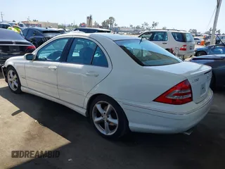 2006 Mercedes-Benz C 230 Sport z VIN WDBRF52H46F772494, wystawiony jako IAAI lot #42202080 z przebiegiem 92 364 mil mil oraz . Historia ofert i sprzedaży dostępna na DreamBid. Obrazek 3.