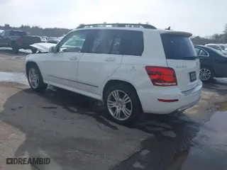 2015 Mercedes-Benz GLK-Class GLK 350 with VIN WDCGG8JBXFG382654, listed as a IAAI auction lot 41540238 with 142,759 mi miles. Bid and sale history available at carsss.com. Image 3.