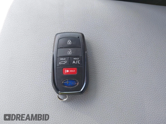 2024 Subaru Solterra Premium z VIN JTMABABA6RA063380, wystawiony jako IAAI lot #41825083 z przebiegiem 1 853 mil mil oraz . Historia ofert i sprzedaży dostępna na DreamBid. Obrazek 11.