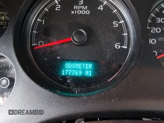 2014 Chevrolet Tahoe LTZ z VIN 1GNSCCE05ER101331, wystawiony jako IAAI lot #41793150 z przebiegiem 177 769 mil mil oraz . Historia ofert i sprzedaży dostępna na DreamBid. Obrazek 7.