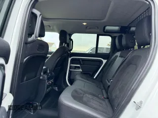 2020 Land Rover Defender SE z VIN SALEP7EU7L2018583, wystawiony jako Copart lot #76314014 z przebiegiem 80 810 mil mil oraz Czysty tytuł • Clean title. Historia ofert i sprzedaży dostępna na DreamBid. Obrazek 9.
