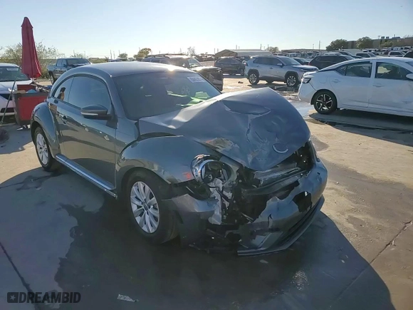 2019 Volkswagen Beetle S with VIN 3VWFD7AT2KM710921, listed as a Copart auction lot 84422874 with 18,504 mi miles and Salvage Title. Bid and sale history available at carsss.com. Image 13.