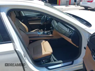 2011 BMW 7 Series 750Li с VIN WBAKB8C51BC852090, выставлен на аукционе IAAI как лот 42612038 с пробегом 101 179 миль миль и . История ставок и продаж доступна на DreamBid. Изображение 5.