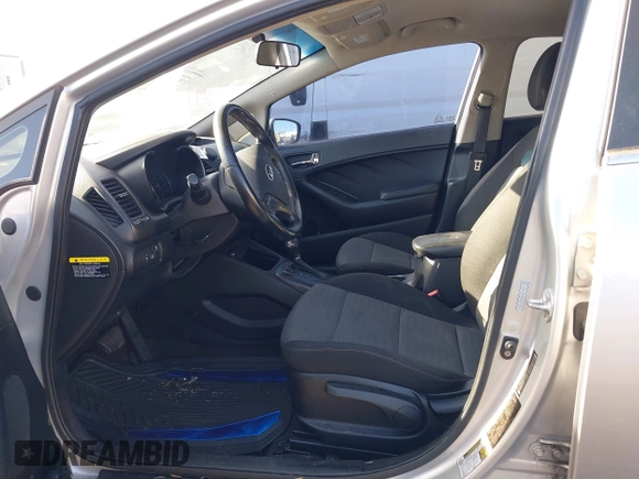 2014 Kia Forte EX with VIN KNAFX4A8XE5113415, listed as a IAAI auction lot 41841901 with Not Provided miles. Bid and sale history available at carsss.com. Image 5.