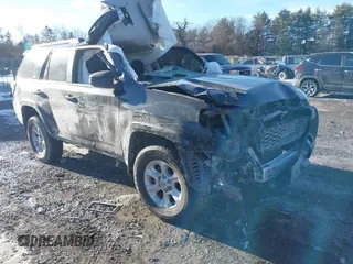 2023 Toyota 4Runner SR5 с VIN JTEMU5JR3P6126498, выставлен на аукционе IAAI как лот 41440951 с пробегом 37 856 миль миль и . История ставок и продаж доступна на DreamBid. Изображение 1.
