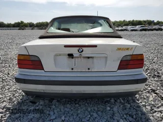 1995 BMW 3 Series 318i z VIN WBABK6322SED17173, wystawiony jako Copart lot #53887285 z przebiegiem Nie podano mil oraz Nie do naprawy • Non repairable. Historia ofert i sprzedaży dostępna na DreamBid. Obrazek 6.