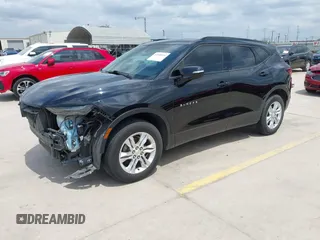 2020 Chevrolet Blazer LT z VIN 3GNKBBRA3LS688235, wystawiony jako IAAI lot #42050654 z przebiegiem 64 059 mil mil oraz . Historia ofert i sprzedaży dostępna na DreamBid. Obrazek 2.