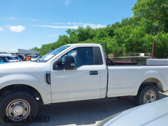 2019 Ford Super Duty F-250 SRW XL with VIN 1FTBF2A64KED15573, listed as a IAAI auction lot 42090750 with 44,742 mi miles. Bid and sale history available at carsss.com. Image 14.