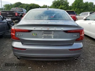 2020 Volvo S60 Momentum with VIN 7JRA22TK5LG066497, listed as a Copart auction lot 63105214 with 21,398 mi miles and Salvage Title. Bid and sale history available at carsss.com. Image 6.