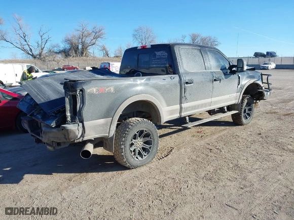2017 Ford Super Duty F-250 SRW Lariat with VIN 1FT7W2BT8HED31729, listed as a IAAI auction lot 41396178 with 128,564 mi miles. Bid and sale history available at carsss.com. Image 4.