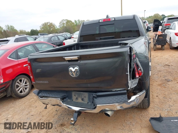 2019 Ram 1500 Big Horn z VIN 1C6RREFT7KN522858, wystawiony jako IAAI lot #41938140 z przebiegiem 115 165 mil mil oraz . Historia ofert i sprzedaży dostępna na DreamBid. Obrazek 16.
