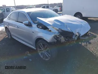 2017 Volkswagen Passat R-Line z VIN 1VWDT7A30HC066422, wystawiony jako IAAI lot #41432199 z przebiegiem 43 701 mil mil oraz . Historia ofert i sprzedaży dostępna na DreamBid. Obrazek 1.