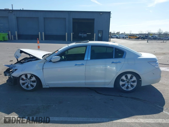2008 Honda Accord EX-L z VIN 1HGCP36818A066023, wystawiony jako IAAI lot #42092129 z przebiegiem 166 724 mil mil oraz . Historia ofert i sprzedaży dostępna na DreamBid. Obrazek 15.