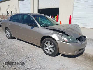 2005 Nissan Altima 2.5 z VIN 1N4AL11D85C376976, wystawiony jako IAAI lot #42042561 z przebiegiem 238 900 mil mil oraz . Historia ofert i sprzedaży dostępna na DreamBid. Obrazek 1.