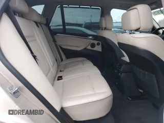 2013 BMW X5 xDrive50i z VIN 5UXZV8C50D0C15786, wystawiony jako Copart lot #45187975 z przebiegiem 132 344 mil mil oraz Czysty tytuł • Clean title. Historia ofert i sprzedaży dostępna na DreamBid. Obrazek 11.
