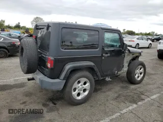 2015 Jeep Wrangler Sahara z VIN 1C4AJWBG2FL614702, wystawiony jako Copart lot #53516315 z przebiegiem 91 899 mil mil oraz Szkoda całkowita • Salvage title. Historia ofert i sprzedaży dostępna na DreamBid. Obrazek 3.