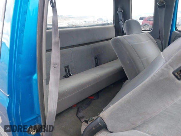1994 Ford F-150 with VIN 1FTEX15Y0RKB48124, listed as a IAAI auction lot 41995755 with 185,723 mi miles and . Bid and sale history available at DreamBid. Image 8.