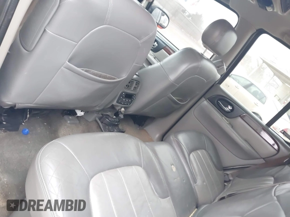 2002 GMC Envoy SLT with VIN 1GKDT13S522420800, listed as a IAAI auction lot 41624195 with 255,745 mi miles. Bid and sale history available at carsss.com. Image 8.