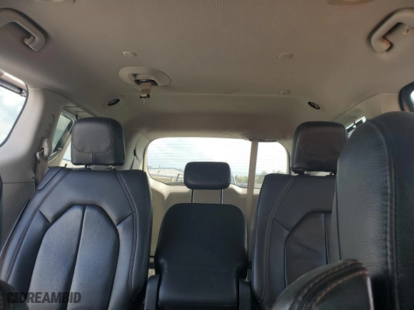 2018 Chrysler Pacifica Touring L with VIN 2C4RC1BG2JR234890, listed as a Copart auction lot 52686625 with 84,822 mi miles and Salvage Title. Bid and sale history available at carsss.com. Image 10.