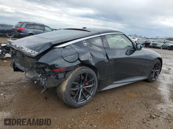 2024 Nissan Z Performance z VIN JN1BZ4BH6RM361251, wystawiony jako Copart lot #54354075 z przebiegiem 21 289 mil mil oraz Szkoda całkowita • Salvage title. Historia ofert i sprzedaży dostępna na DreamBid. Obrazek 3.