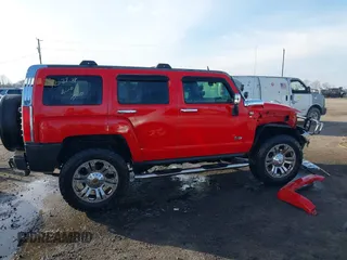 2009 Hummer H3 SUV Alpha with VIN 5GTEN13L398145561, listed as a IAAI auction lot 41232458 with 153,543 mi miles. Bid and sale history available at carsss.com. Image 13.
