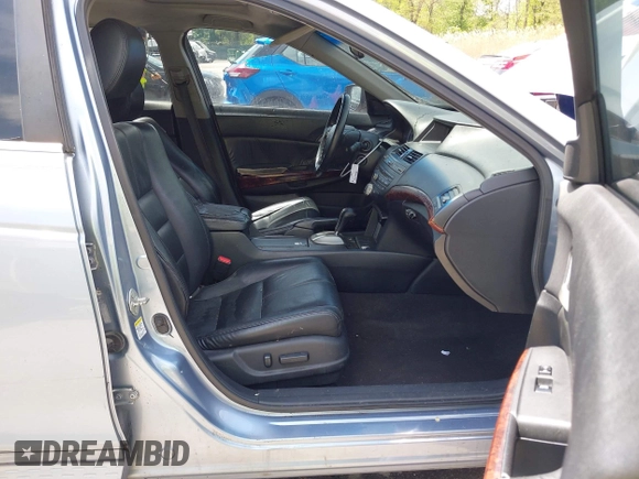 2010 Honda Accord Crosstour EX-L with VIN 5J6TF2H53AL002150, listed as a IAAI auction lot 42081371 with 217,457 mi miles. Bid and sale history available at carsss.com. Image 5.
