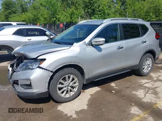 2017 Nissan Rogue SV z VIN KNMAT2MTXHP537375, wystawiony jako IAAI lot #42212804 z przebiegiem 206 335 mil mil oraz . Historia ofert i sprzedaży dostępna na DreamBid. Obrazek 20.