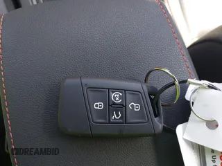 2024 Volkswagen Tiguan Wolfsburg Edition с VIN 3VV6B7AX7RM213144, выставлен на аукционе IAAI как лот 42523305 с пробегом 3 940 миль миль и . История ставок и продаж доступна на DreamBid. Изображение 11.