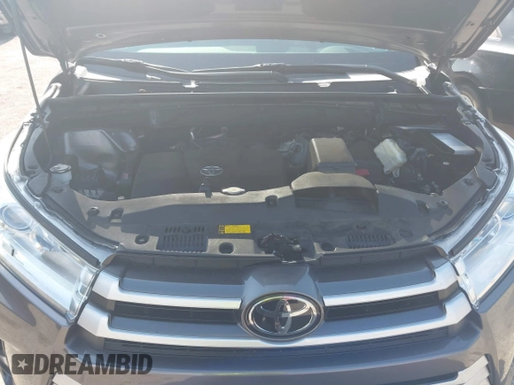 2017 Toyota Highlander XLE with VIN 5TDKZRFH6HS205427, listed as a IAAI auction lot 42581825 with Not provided miles and . Bid and sale history available at DreamBid. Image 10.