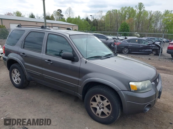 2005 Ford Escape Limited with VIN 1FMYU94155KB76337, listed as a IAAI auction lot 42006729 with 170,526 mi miles. Bid and sale history available at carsss.com. Image 1.