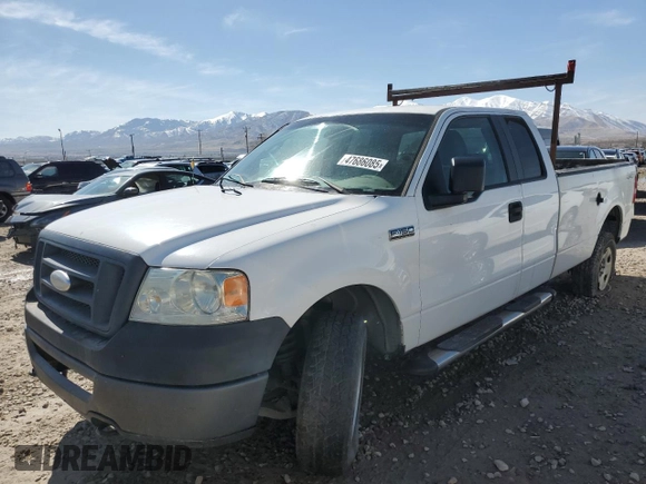 2007 Ford F-150 XL with VIN 1FTVX14567NA32686, listed as a Copart auction lot 47686085 with 205,595 mi miles and Clean Title. Bid and sale history available at carsss.com. Image 1.