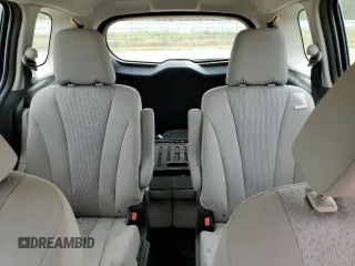 2012 Mazda 5 Touring z VIN JM1CW2CL0C0123721, wystawiony jako Copart lot #52415065 z przebiegiem 168 659 mil mil oraz Szkoda całkowita • Salvage title. Historia ofert i sprzedaży dostępna na DreamBid. Obrazek 10.