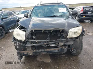 2006 Toyota 4Runner SR5 z VIN JTEZU14R968042179, wystawiony jako IAAI lot #42219773 z przebiegiem 242 217 mil mil oraz . Historia ofert i sprzedaży dostępna na DreamBid. Obrazek 13.
