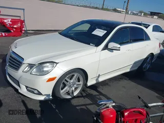 2011 Mercedes-Benz E-Class E 350 Luxury with VIN WDDHF5GB4BA452946, listed as a IAAI auction lot 42090168 with 121,943 mi miles. Bid and sale history available at carsss.com. Image 2.