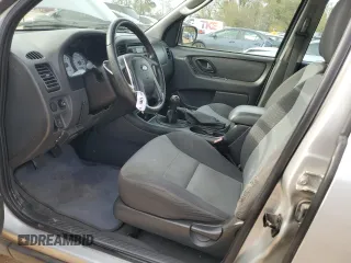 2005 Ford Escape XLS Value with VIN 1FMYU02Z35KB25309, listed as a Copart auction lot 50979315 with 117,908 mi miles and Salvage title. Bid and sale history available at DreamBid. Image 7.