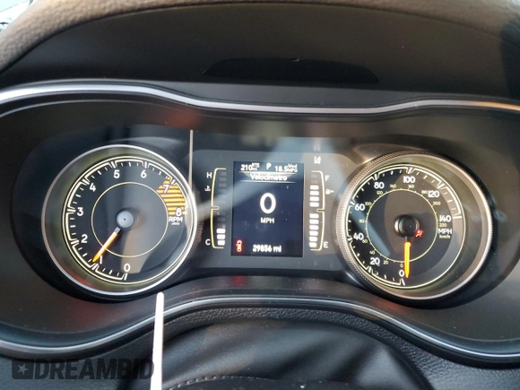 2020 Jeep Cherokee Altitude with VIN 1C4PJMLX7LD635631, listed as a Copart auction lot 81546514 with 29,856 mi miles and Salvage Title. Bid and sale history available at carsss.com. Image 9.