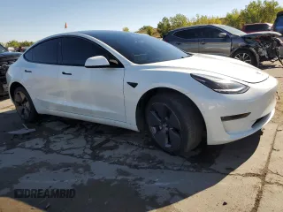 2022 Tesla Model 3 Long Range z VIN 5YJ3E1EB8NF315619, wystawiony jako Copart lot #73309884 z przebiegiem 34 811 mil mil oraz Szkoda całkowita • Salvage title. Historia ofert i sprzedaży dostępna na DreamBid. Obrazek 4.