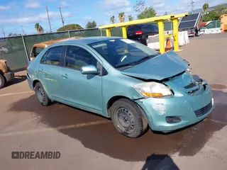 2008 Toyota Yaris z VIN JTDBT923X81238732, wystawiony jako IAAI lot #38322631 z przebiegiem 120 463 mil mil oraz . Historia ofert i sprzedaży dostępna na DreamBid. Obrazek 1.